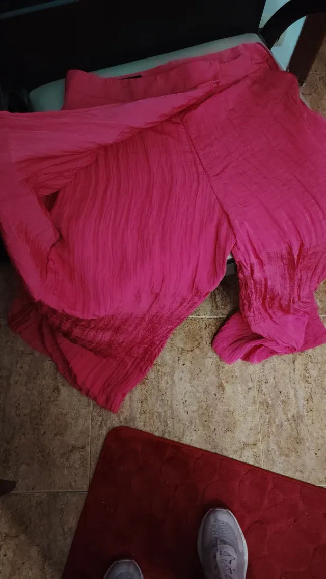 Pantalón Zara Rosa, veste 36/38, usado una vez