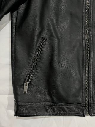 Chaqueta de cuero negra