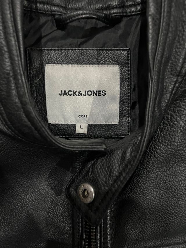 Chaqueta de cuero negra