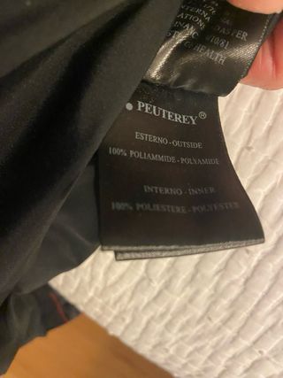 Chaquetón señora negro de plumas talla M