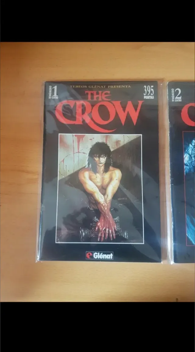 Figura The Crow + Comics