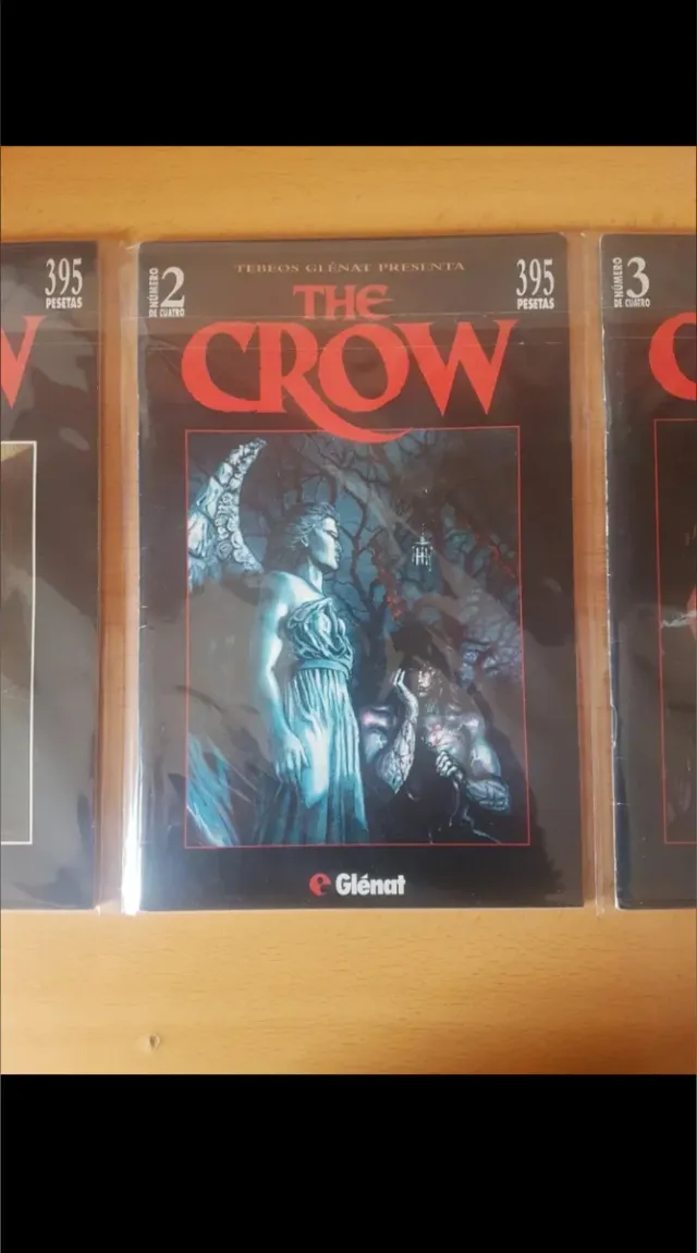 Figura The Crow + Comics