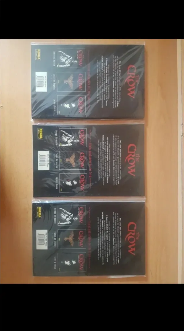 Figura The Crow + Comics