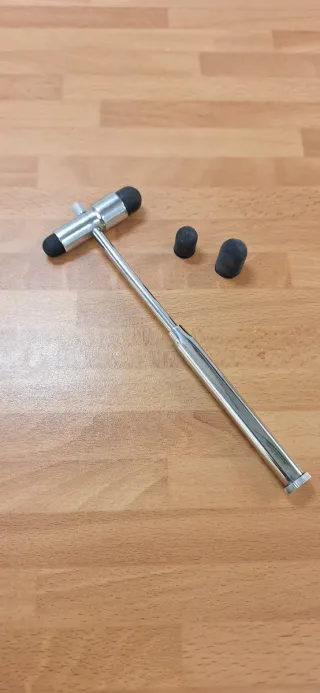 Martillo de reflejos, macizo