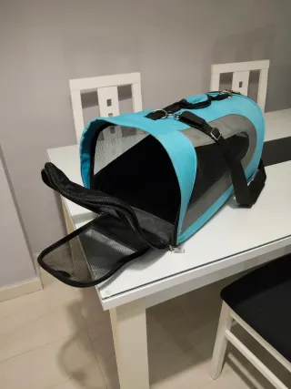 Transportin semi rígido para mascotas azul y gris