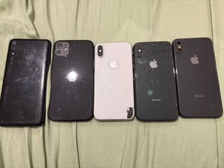 Lotto 5 iPhone rotti