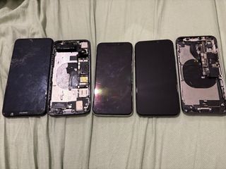 Lotto 5 iPhone rotti