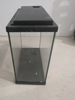 Pecera de cristal y plástico 20-25 litros