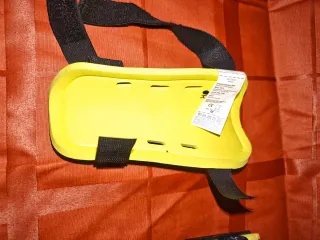 Espinilleras Fútbol Talla M Amarillas