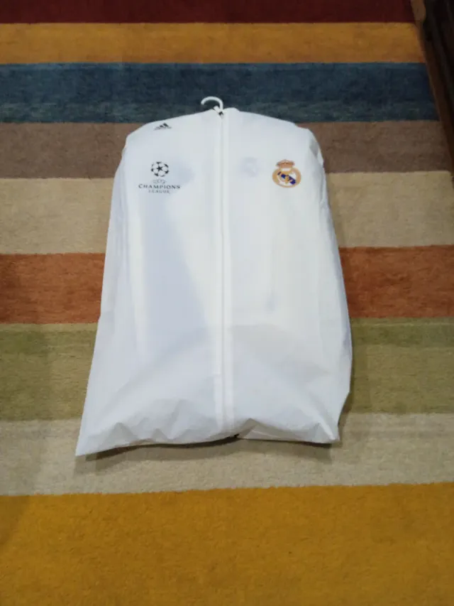 Cazadora Real Madrid Adidas Blanca y Azul
