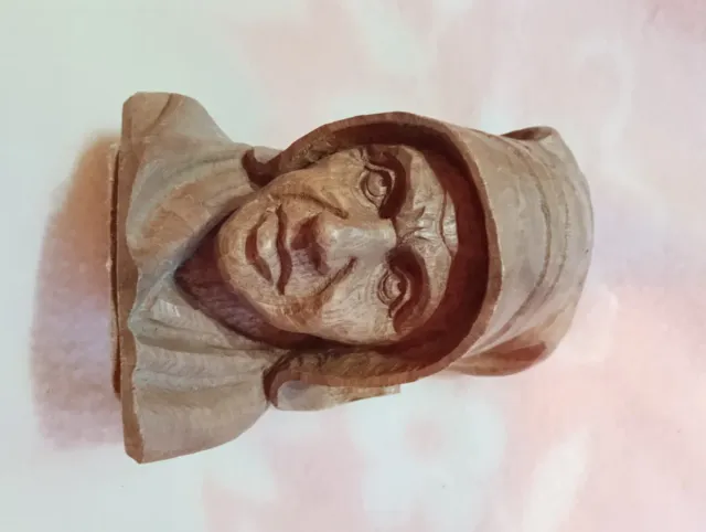 Figura tallada madera antigua