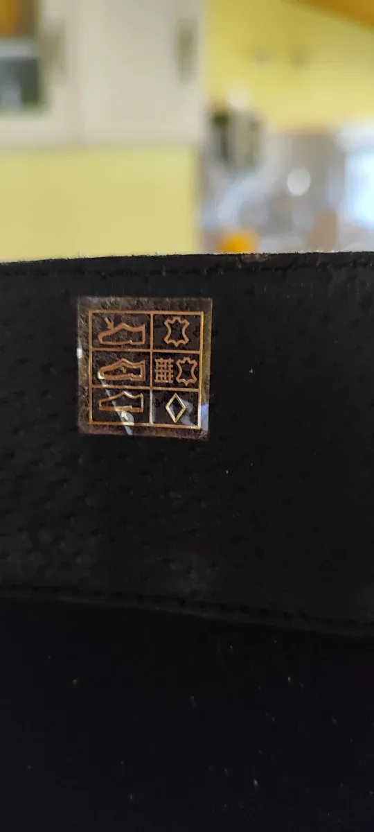 Botas altas de piel negras