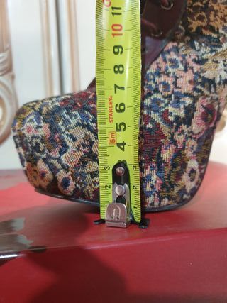 Botas de tacón con estampado floral