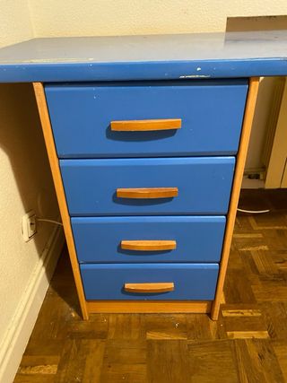 GRATIS. Conjunto escritorio y armario madera