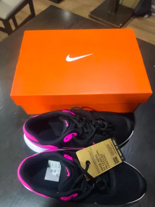 Nike Revolution 7 (GS) Negro/Rosa