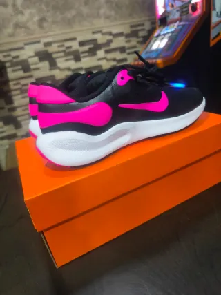 Nike Revolution 7 (GS) Negro/Rosa