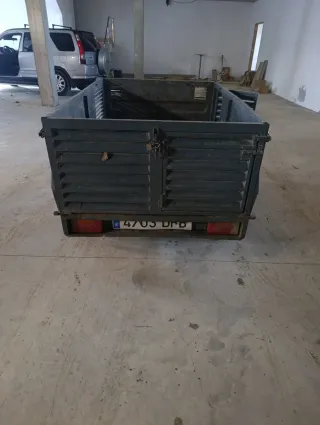 Remolque transporte animales y carga marca CARRO