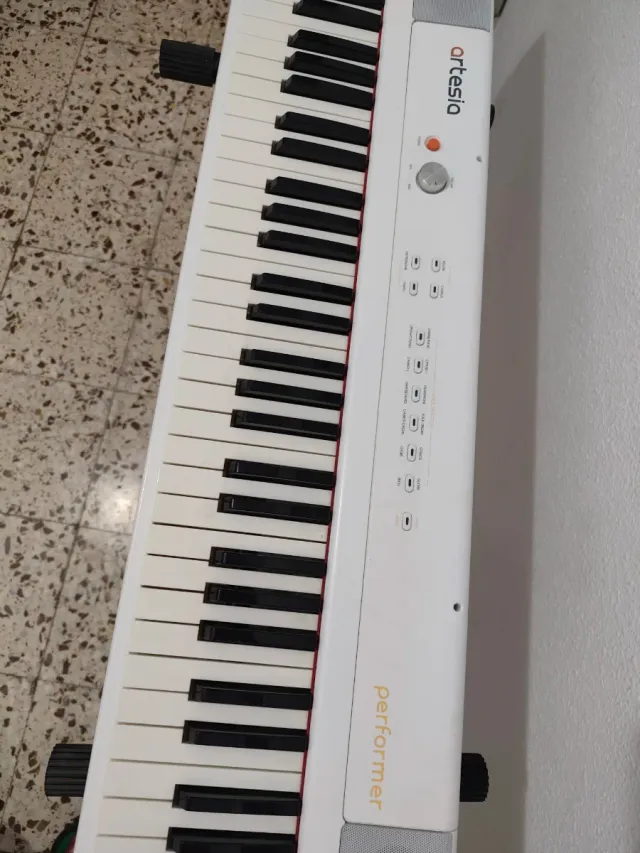 Piano Artesia 88 teclas