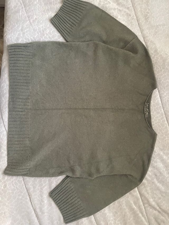 Jersey Stradivarius verde oliva talla L