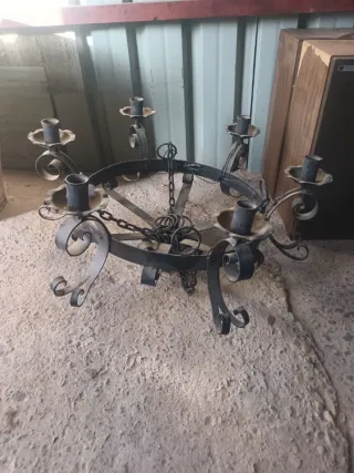 Lámpara de techo antigua de metal