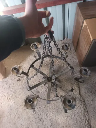 Lámpara de techo antigua de metal