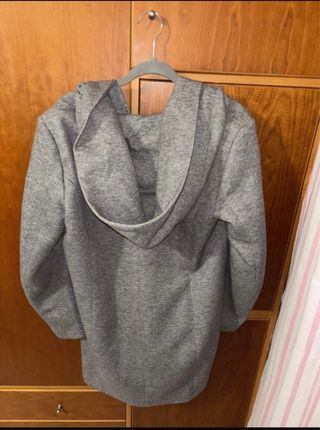 Chaqueta Only gris con capucha