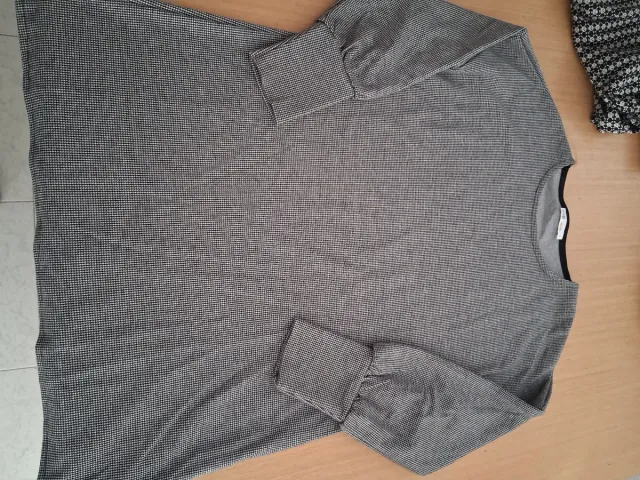 Vestido estampado gris y negro