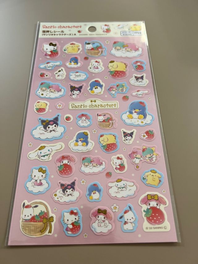 Pegatinas Sanrio Personajes dorada