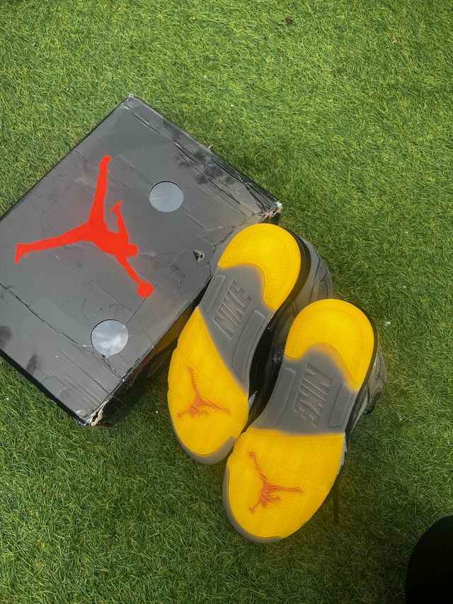 Jordan 5 x Off-White