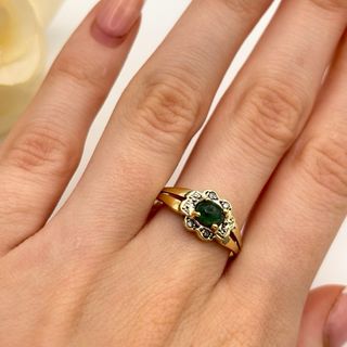 Anillo oro 18kt con esmeralda i diamantes