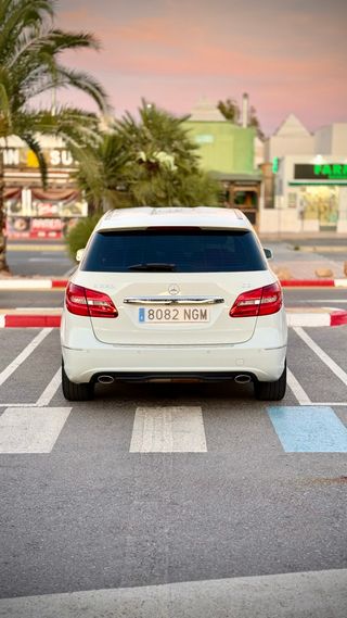 Mercedes-Benz Clase B220 2014