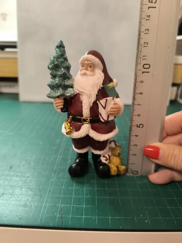 Babbo Natale casa bambole con albero