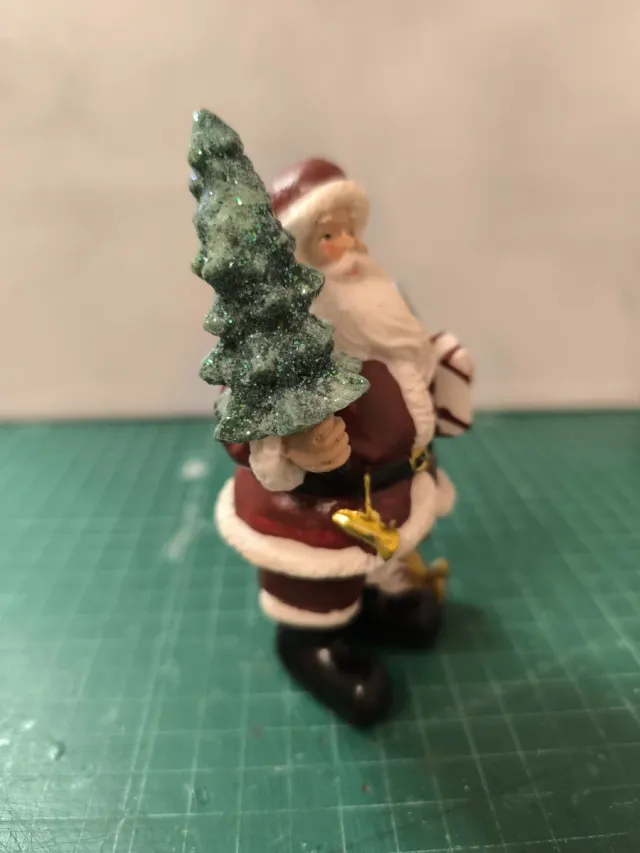 Babbo Natale casa bambole con albero