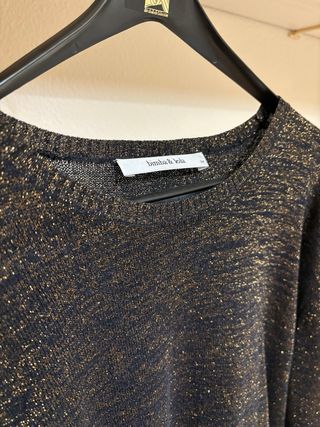 Jersey Bimba y Lola negro con brillos dorados.