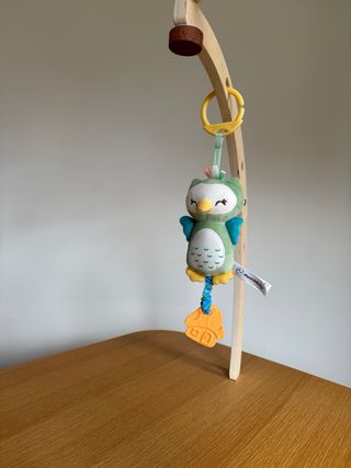 Gimnasio de madera para bebés