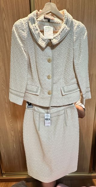 Conjunto Zendra Chaqueta y Falda Beige
