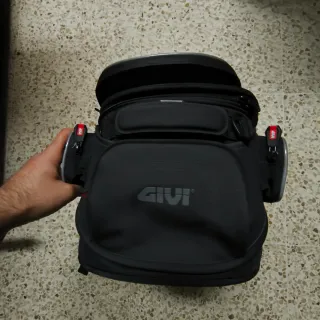 Bolsa depósito BMW R1200GS Xstream 20L GIVI. Nueva