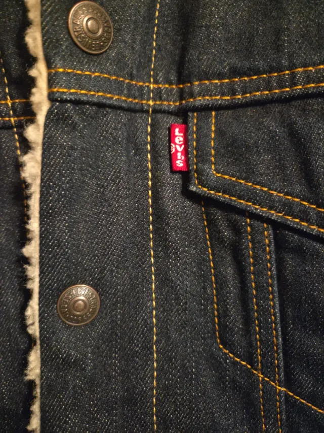 Chaqueta Levis vaquera con borrego