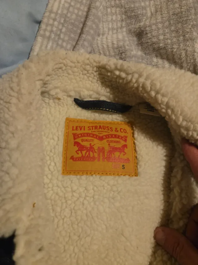 Chaqueta Levis vaquera con borrego
