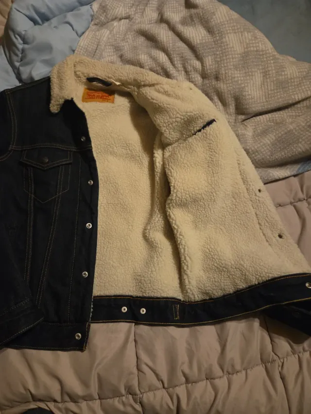 Chaqueta Levis vaquera con borrego
