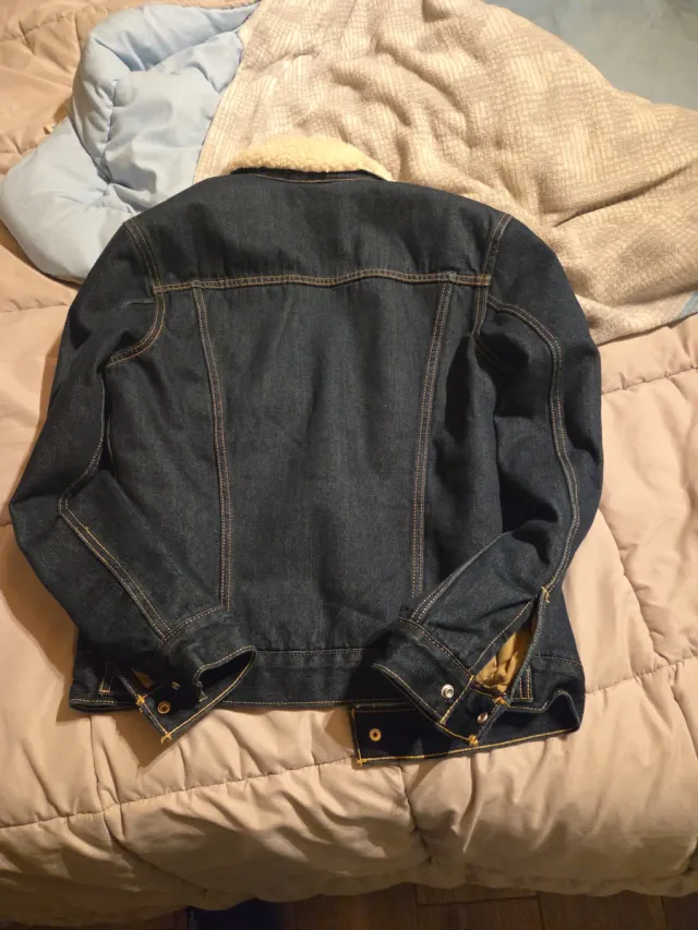 Chaqueta Levis vaquera con borrego