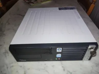 Fujitsu Esprimo PC Desktop