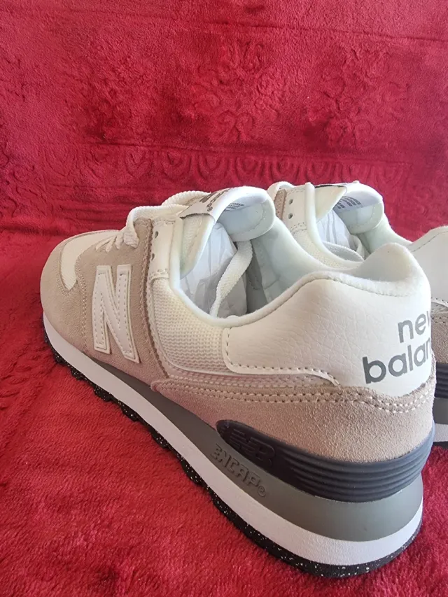 New Balance 574