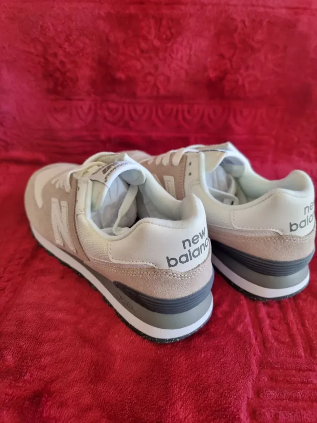 New Balance 574