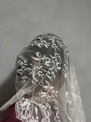 Mantilla de encaje blanco