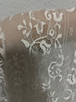 Mantilla de encaje blanco