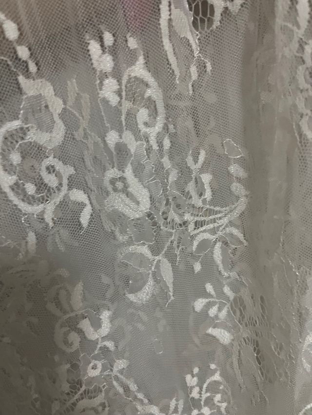 Mantilla de encaje blanco