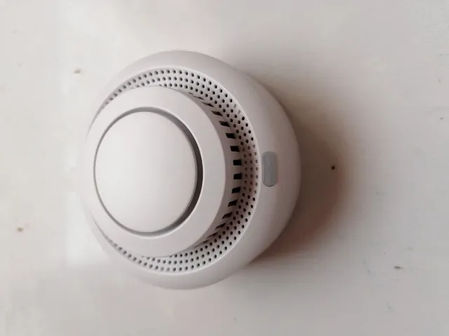 Detector de humos con WiFi y aviso a móvil.