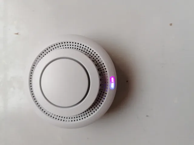 Detector de humos con WiFi y aviso a móvil.