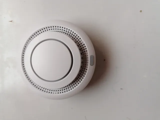 Detector de humos con WiFi y aviso a móvil.